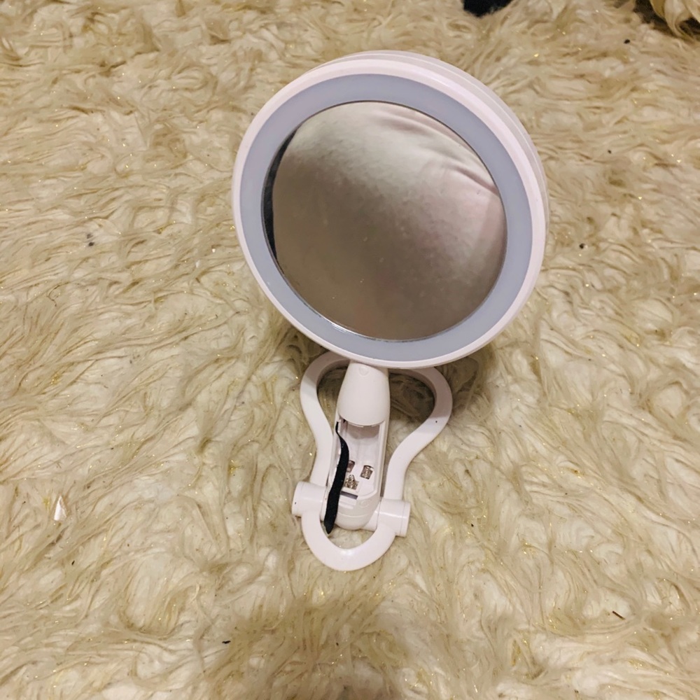 Makeup mirror